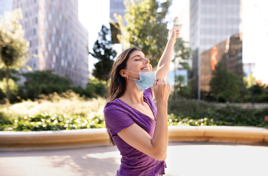 side-view-woman-with-face-mask (1).jpg side-view-woman-with-face-mask (1).jpg